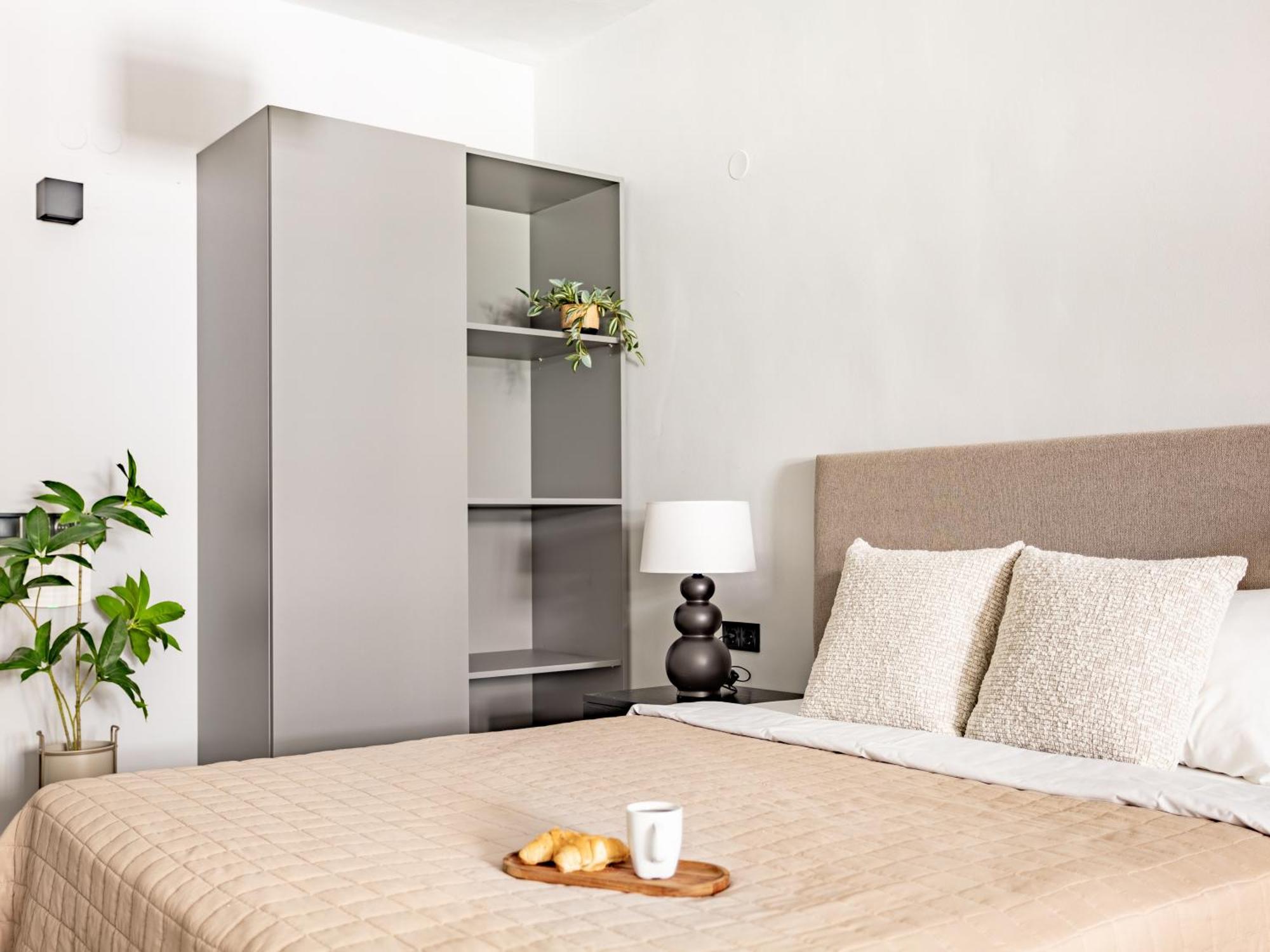 Sanders Tower Centre Apartment