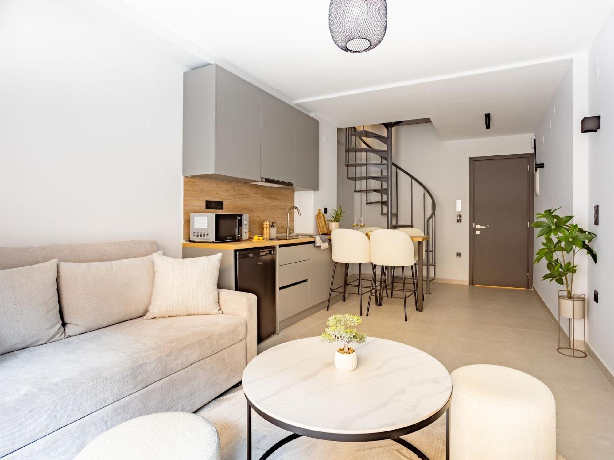 Sanders Tower Centre * Thessaloniki