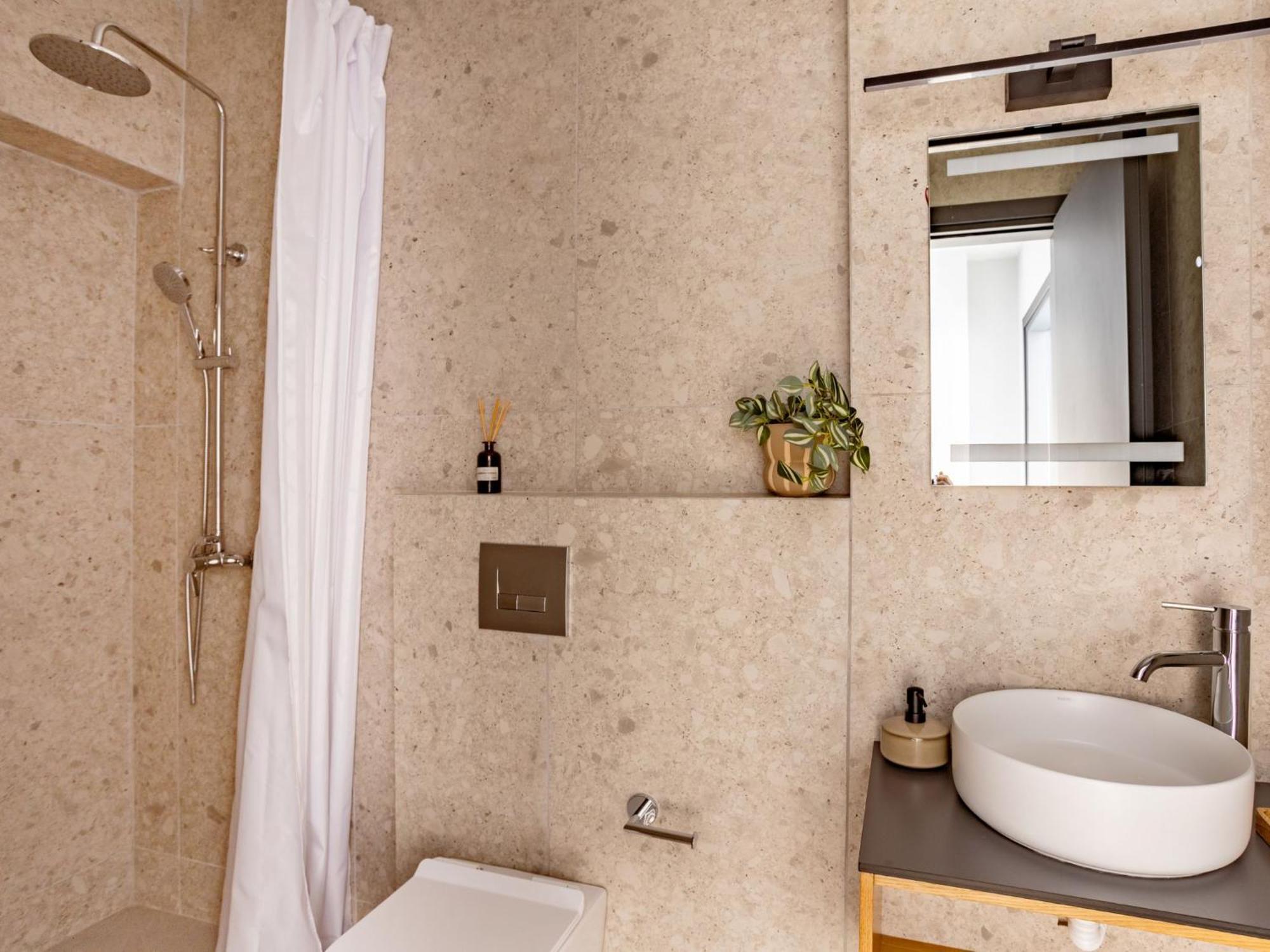 Sanders Tower Centre Apartment *