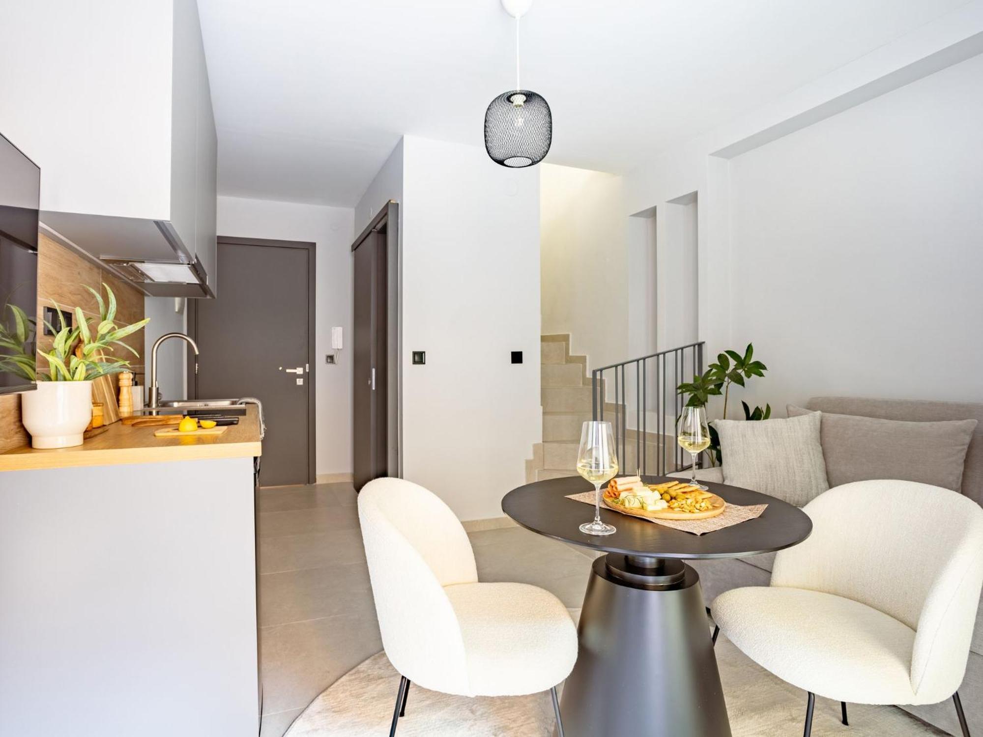 Sanders Tower Centre Apartment *